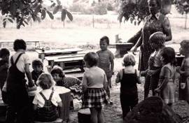 kinder im freien